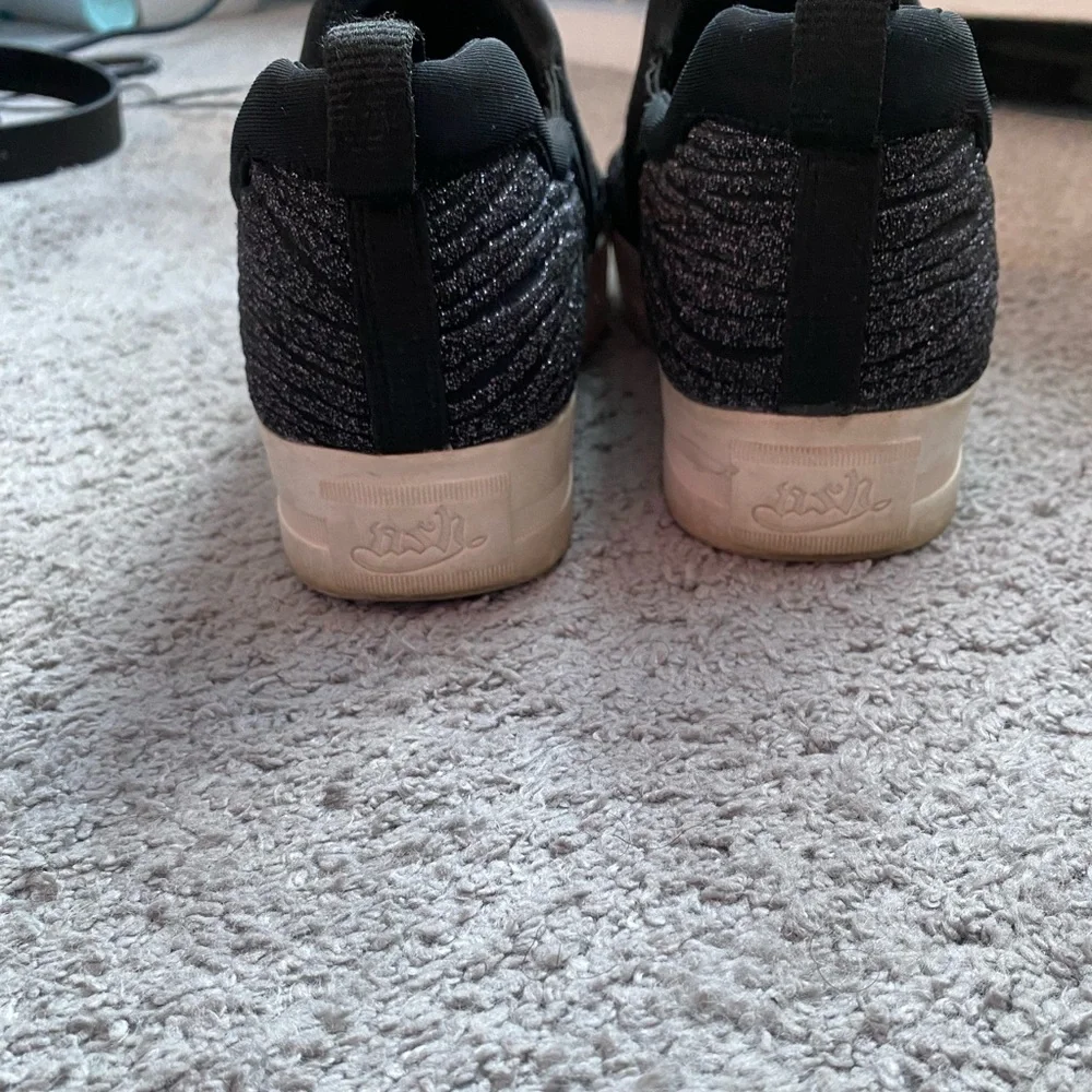 Ash Glitter Platform - Picture 5 of 5